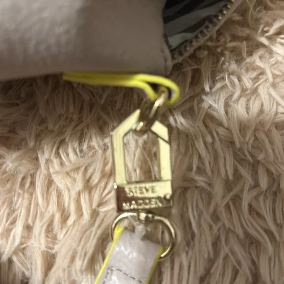 Purse - Picture 3 of 3